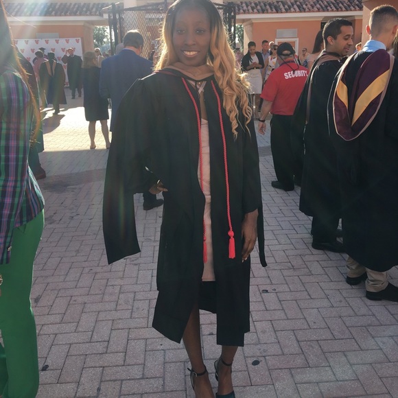 ๐ The Girl Behind The Closet ๐ - Picture 7 of 8